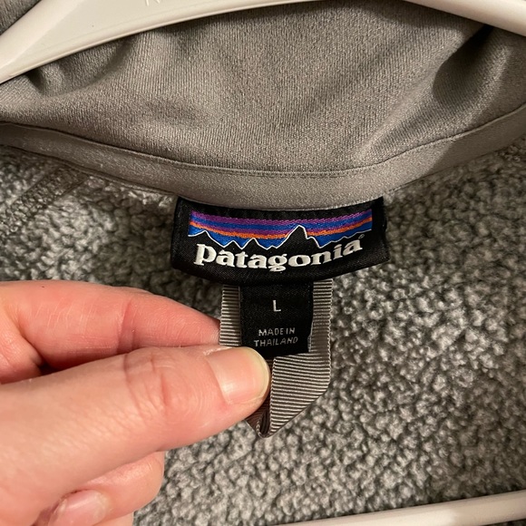 Patagonia Better Sweater 1/4 zip Size large - Picture 3 of 3